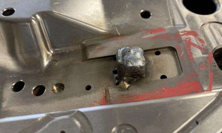 Rechargement d'une forme sur un moule - NB Soudure laser