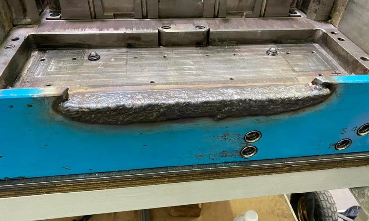 Rechargement d'une paroi d'un moule - NB Soudure laser